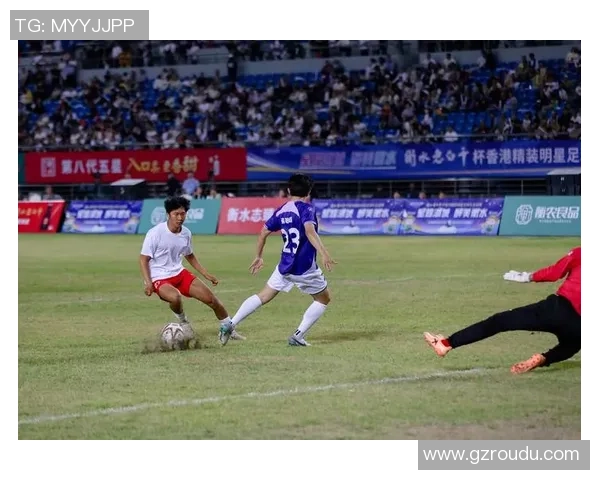 足球明星带球技巧大揭秘模仿视频教你如何提升球技与风格